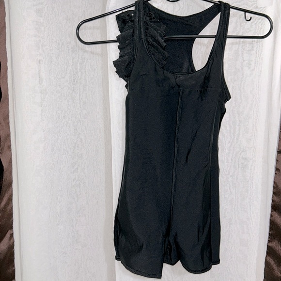 Costume Gallery Dance Costume Size:Large Child in Black & Gold👯♀️ - Picture 6 of 8